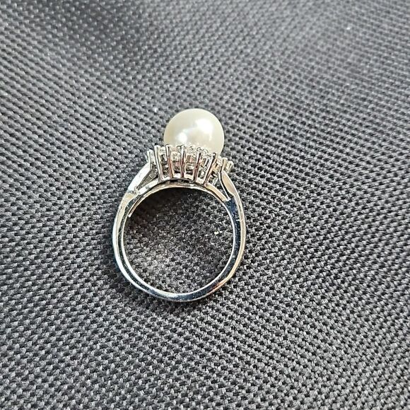 Silver Pearl & Rhinestone Ring - Picture 1 of 3